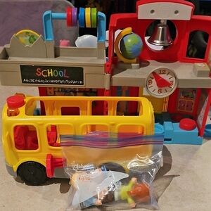Fisher Price Little People School Playset with Yellow Bus